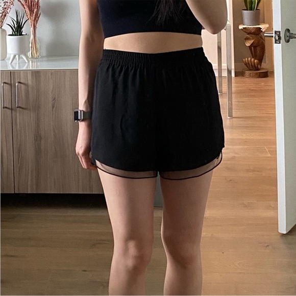 Aritzia Babaton Norbert Shorts Mesh Lace trim Mid low rise Black Size XXS - Picture 4 of 12